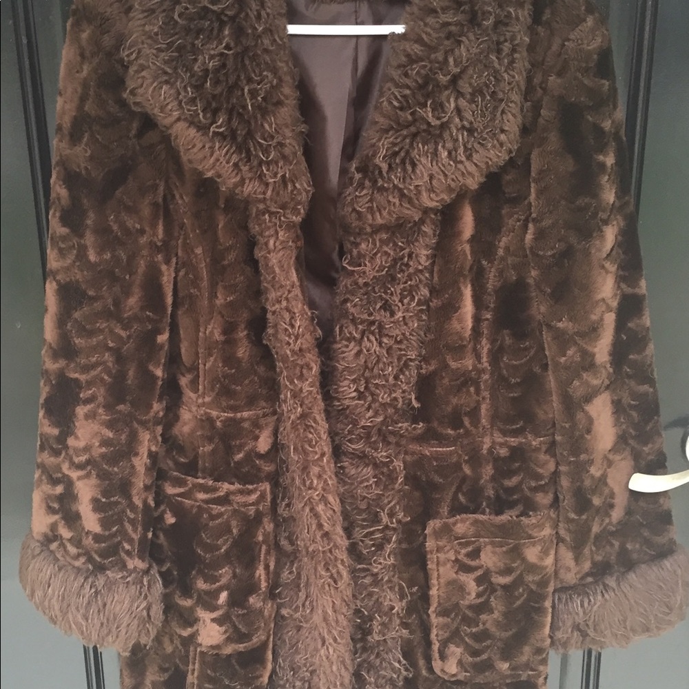 Gorgeous chocolate brown lightweight coat Large